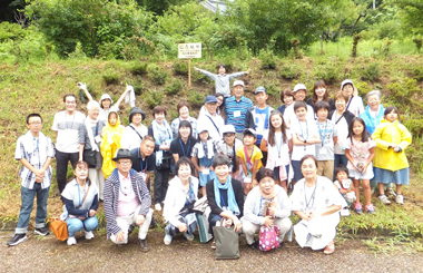 南三陸町歌津夏祭り｢子ども交流バスツア－」集合写真