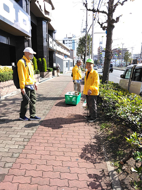 路上の清掃活動