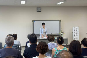 家庭教育講演会の様子