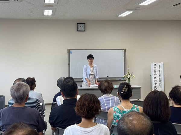 家庭教育講演会の様子
